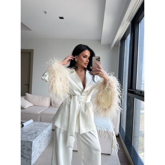 LUXURY 2-PİECE FURRY SET PEARL (ÖN SİPARİŞ 1O NİSAN KARGO CIKIS) LUXURY 2-PİECE FURRY SET PEARL (ÖN SİPARİŞ 1O NİSAN KARGO CIKIS)