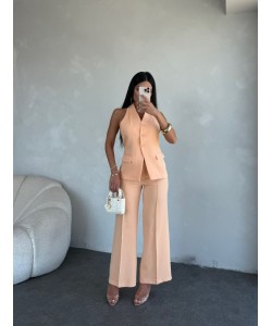 HALTER YAKA DÜĞMELİ TAKIM KAVUN HALTER YAKA DÜĞMELİ TAKIM KAVUN