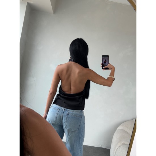 SİYAH HALTER YAKA BLUZ