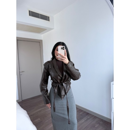 TASARIM OMUZ DETAYLI ACI KAHVE DERİ CEKET 