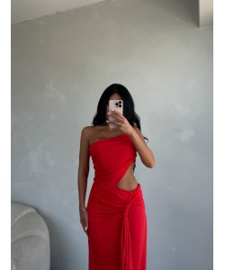 KIRMIZI ASİMETRİK KESİM TASARIM ELBİSE 