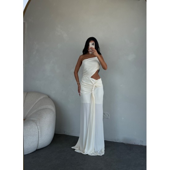 BEYAZ ASİMETRİK KESİM TASARIM ELBİSE 