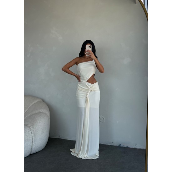 BEYAZ ASİMETRİK KESİM TASARIM ELBİSE 