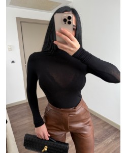 SİYAH DİK YAKA  HAFİF TRANSPARAN BODY 