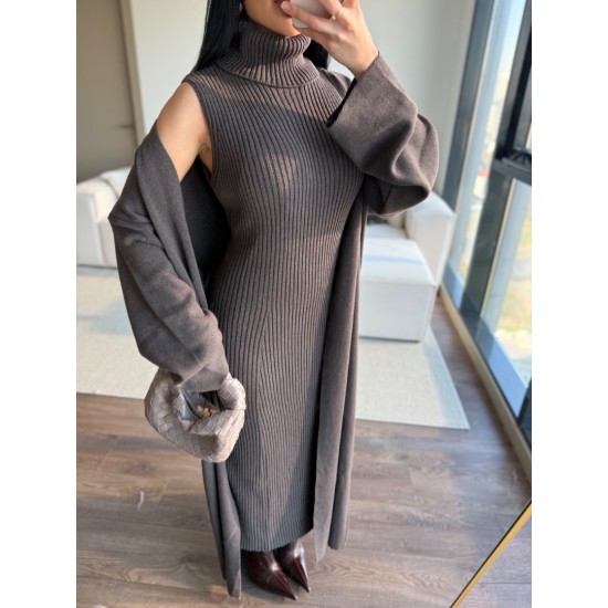 BOĞAZLI TRİKO ELBİSE HIRKA TAKIM KAHVE