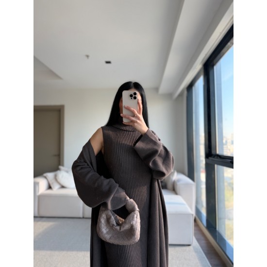 BOĞAZLI TRİKO ELBİSE HIRKA TAKIM KAHVE