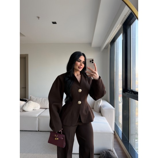 GOLD AKSESUARLI BEL OTURTMALI BLAZER TAKIM KAHVE