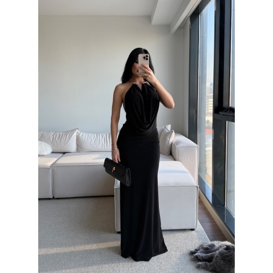 MÜCEVHER YAKALI UZUN ELBİSE SİYAH