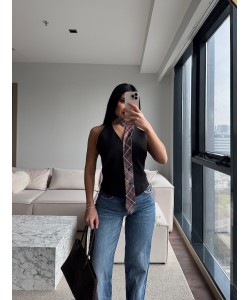 MARKA MODEL KRAVAT DETAY YELEK