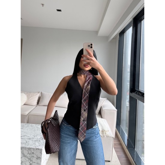 MARKA MODEL KRAVAT DETAY YELEK