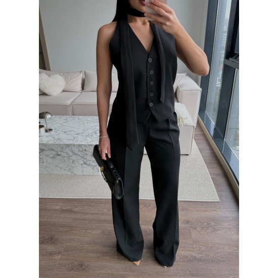 KRAVAT DETAY HALTER YAKA TAKIM SİYAH