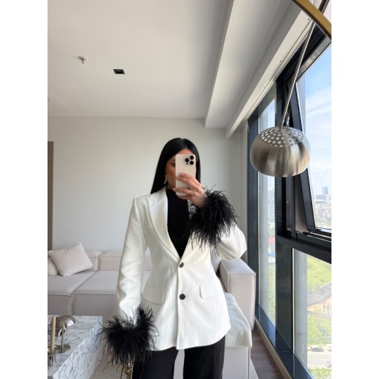 BELE OTURAN TASARIM OTRİŞLİ BLAZER 