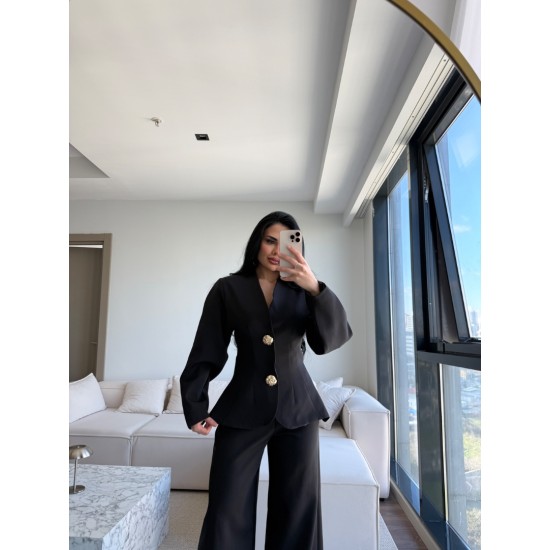 GOLD AKSESUARLI BEL OTURTMALI BLAZER TAKIM SİYAH