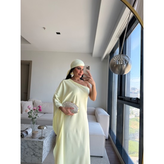 BANDANALI TEK KOL SATEN ELBİSE SARI