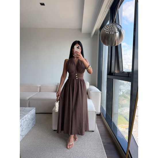 GOLD DÜĞMELİ HALTER YAKA MİDİ ELBİSE KAHVE