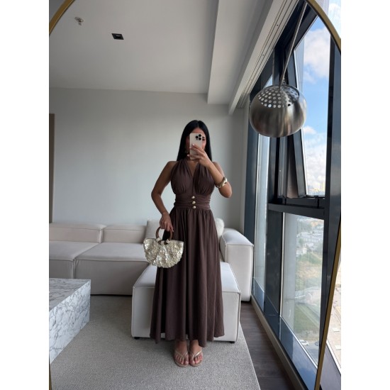 GOLD DÜĞMELİ HALTER YAKA MİDİ ELBİSE KAHVE