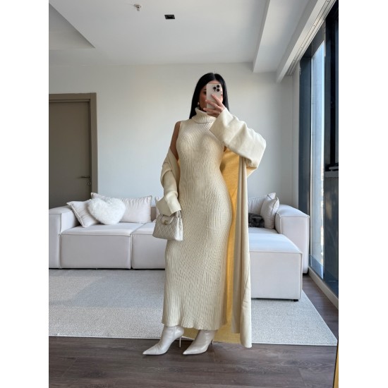 BOĞAZLI TRİKO HIRKA TAKIM KREM