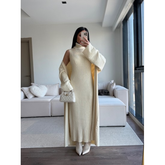 BOĞAZLI TRİKO HIRKA TAKIM KREM