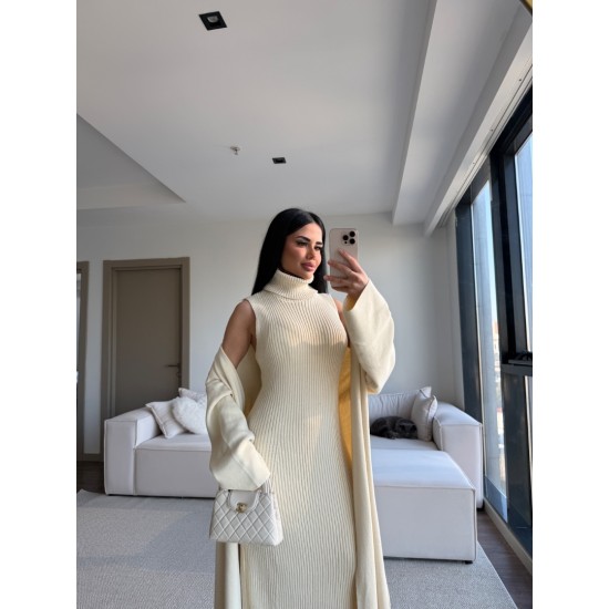 BOĞAZLI TRİKO HIRKA TAKIM KREM