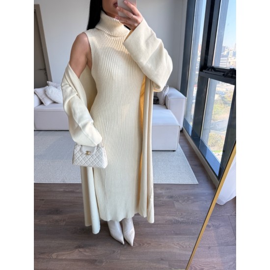 BOĞAZLI TRİKO HIRKA TAKIM KREM